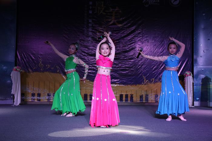 你唱我唱大家唱，你聽我聽好聲音！ ——2019年第十屆“遠(yuǎn)恒佳好聲音”龍華校海選如火如荼